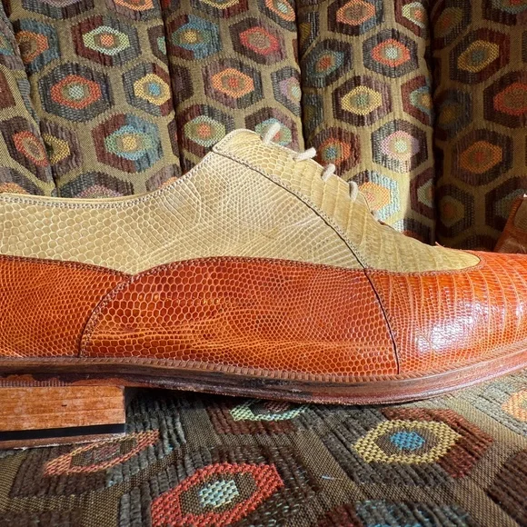 David Eden Teju lizard TWIST spectators men display picture 2